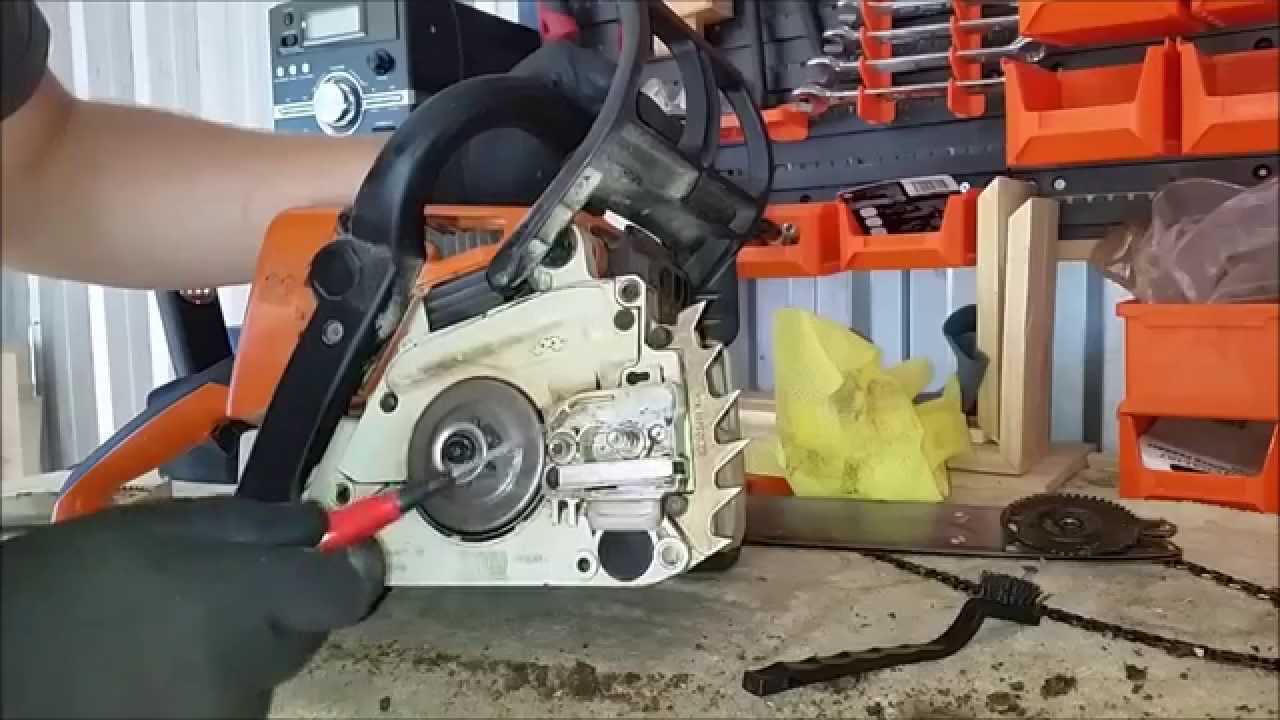 How to Clean a Chainsaw
